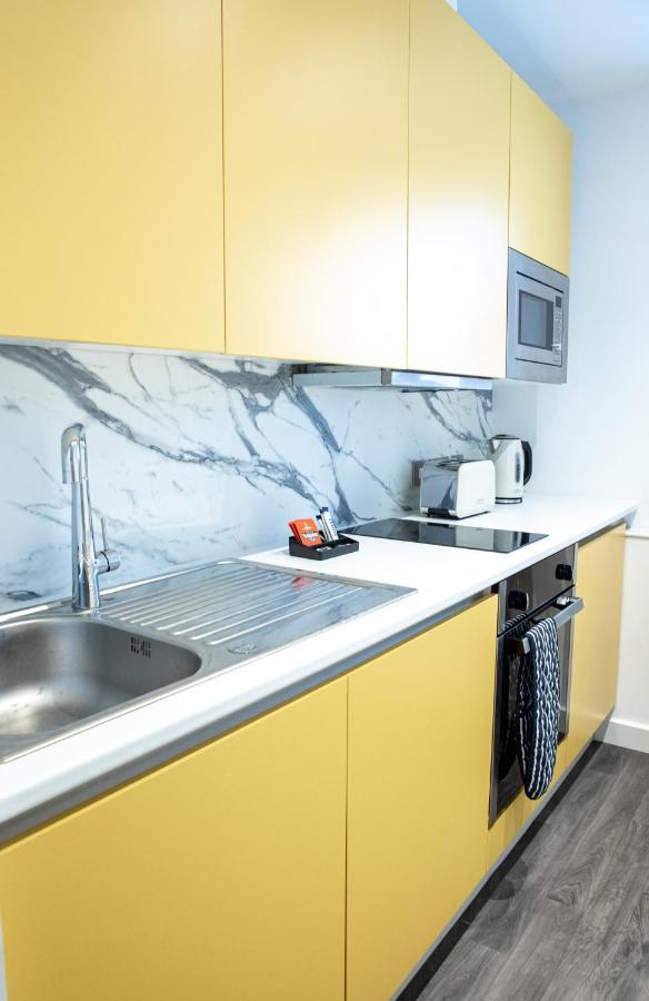 Bells Court Studios - Sheffield City Centre, Opulent Living Serviced Accommodation Buitenkant foto